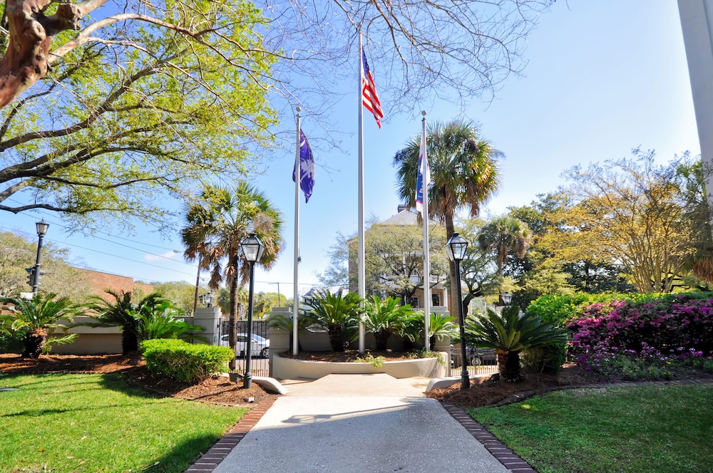 Hampton Inn Charleston Historic District - photo 29