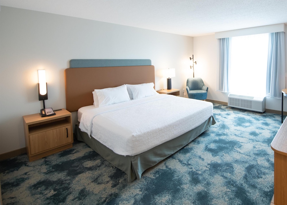 Hampton Inn Presque Isle Maine - photo 29