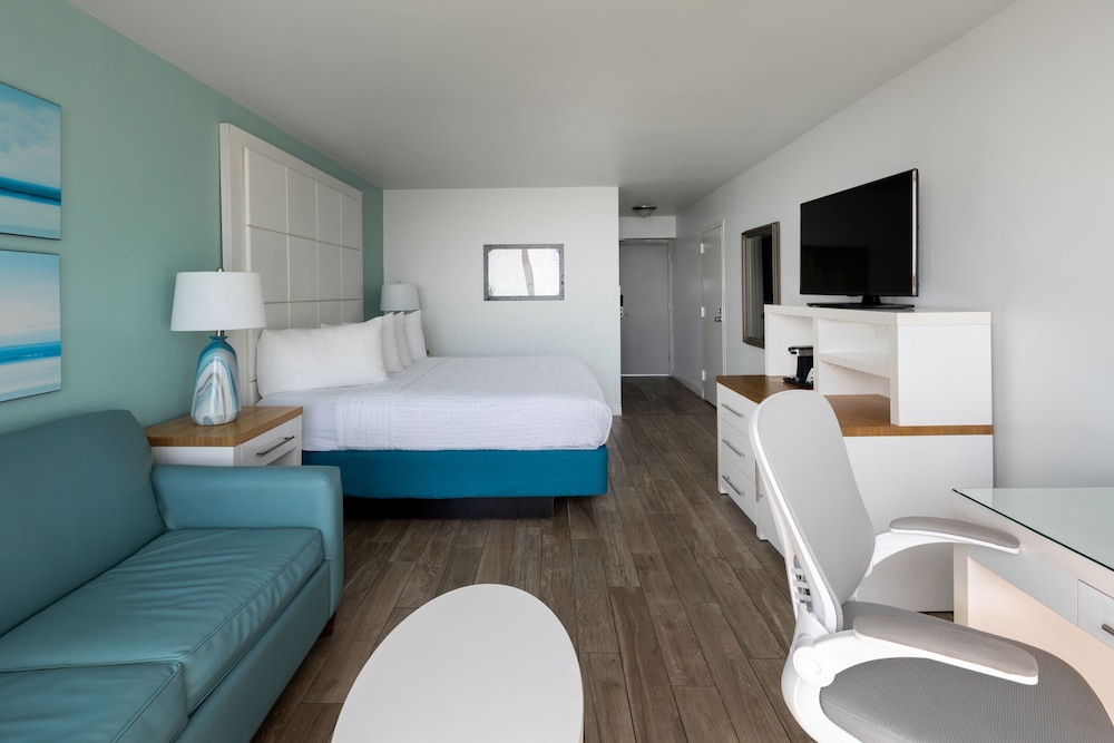 Tides Folly Beach Hotel - photo 5