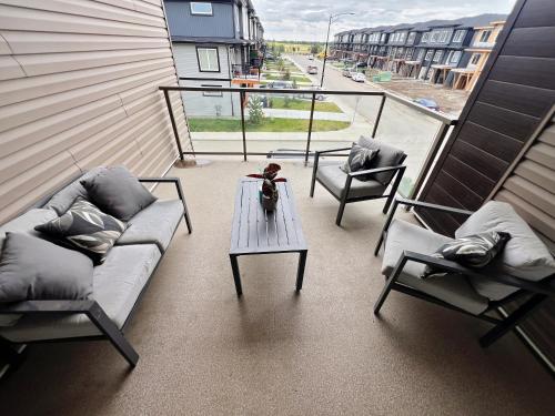 Three King Beds Central A C Fireplace Park Disney in Edmonton, Canada