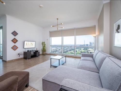 2 Bedroom Delight in The Greens Dubai — 5-Star Luxury Hotel in Dubai, United Arab Emirates