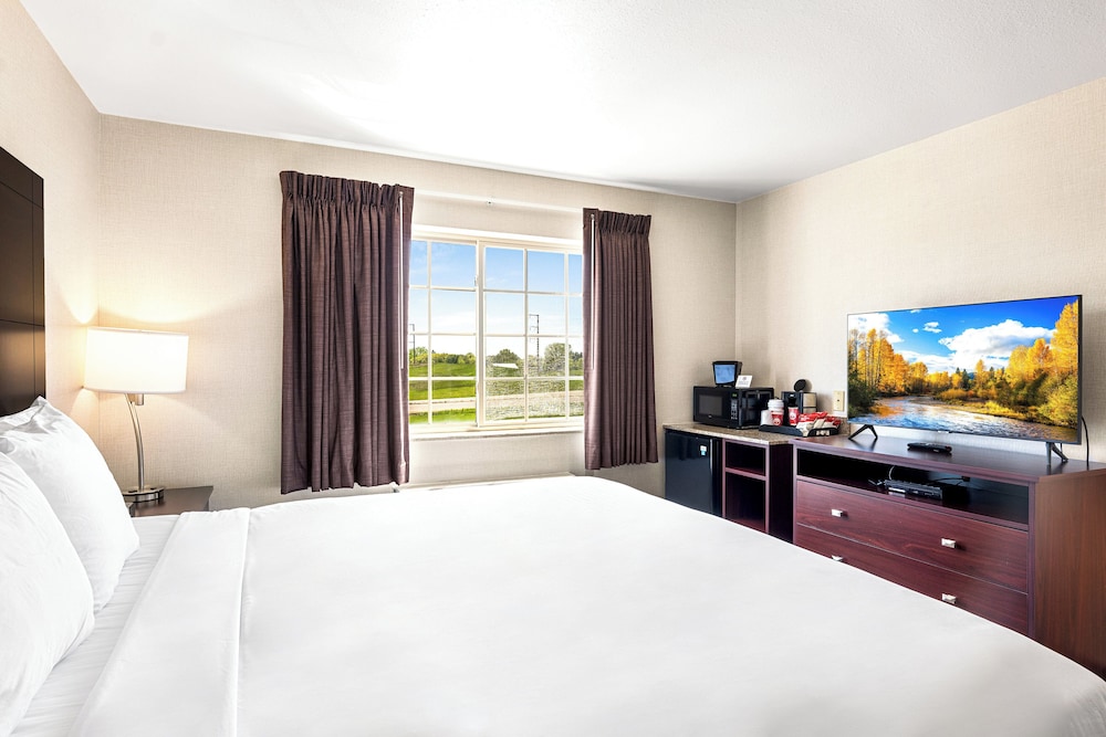 Boarders Inn & Suites Shawano - photo 21