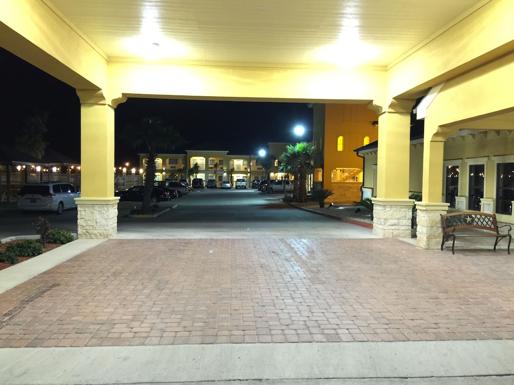 Weslaco Inn by Capital O Near Mercedes - photo 39
