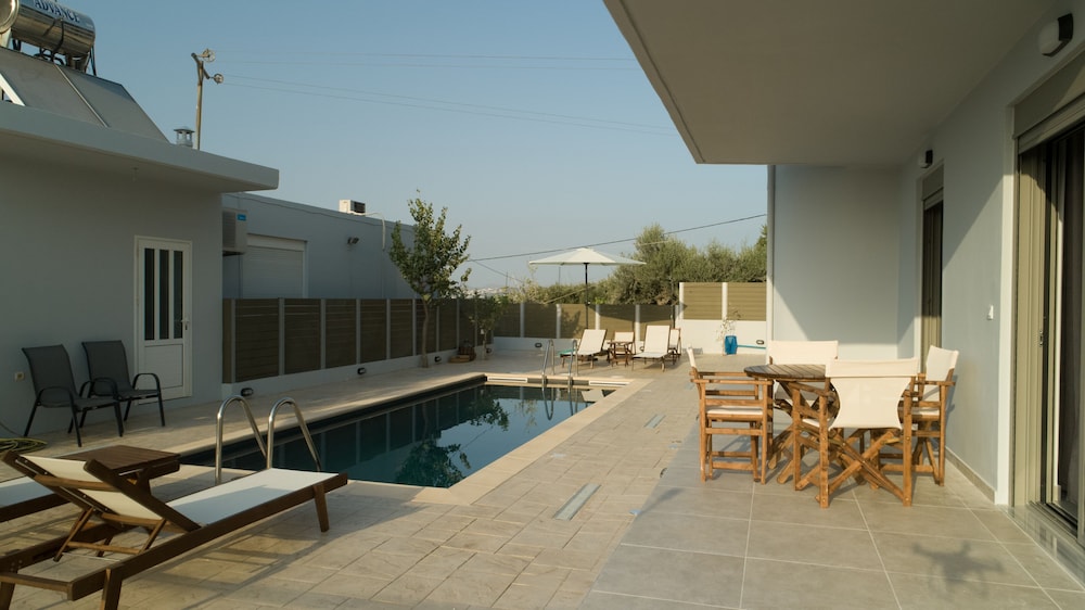 Hello Village Chania — 4-Star Luxury Hotel in Chania, Greece