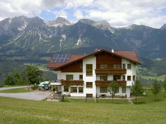Hotel Pension Asingerhof - carbon neutral hotel in Schladming