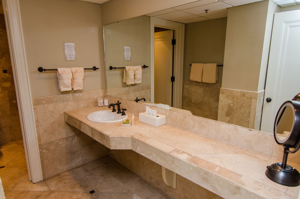 The Eldridge Hotel - photo 32