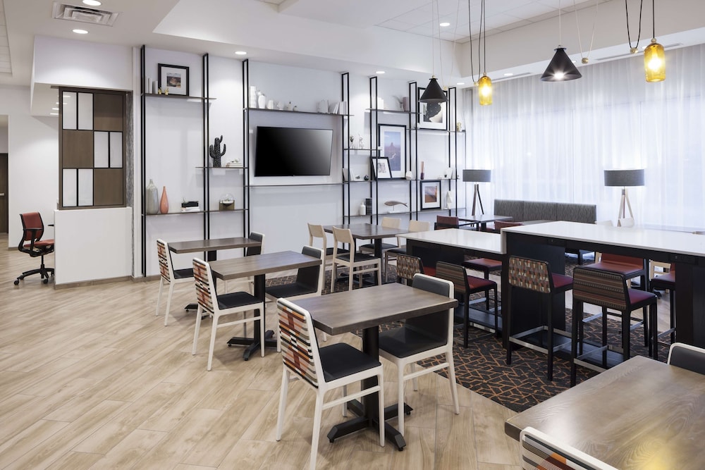 Hampton Inn & Suites Phoenix Downtown - photo 31