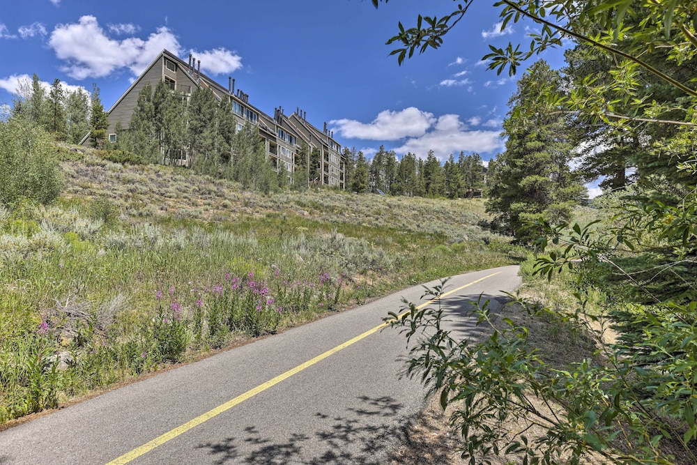 2 Mi to Keystone Resort Condo with Hot Tub Access - photo 17