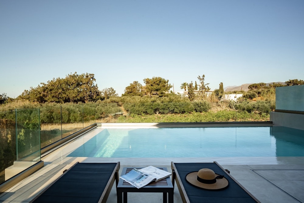 Nerites Luxury Villas — 4-Star Luxury Hotel in Kato Gouves, Greece
