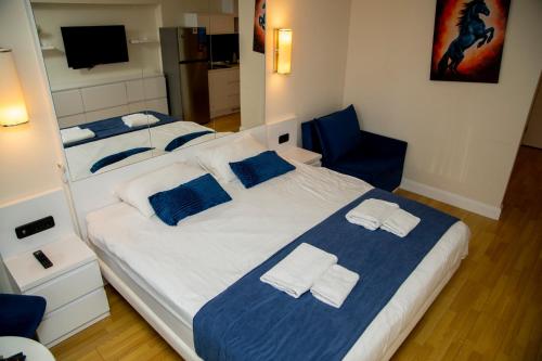 Beautiful apartments near the sea ORBI CITY N2