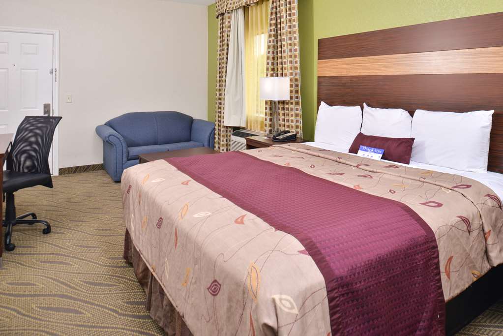 Americas Best Value Inn & Suites Houston Downtown - photo 9