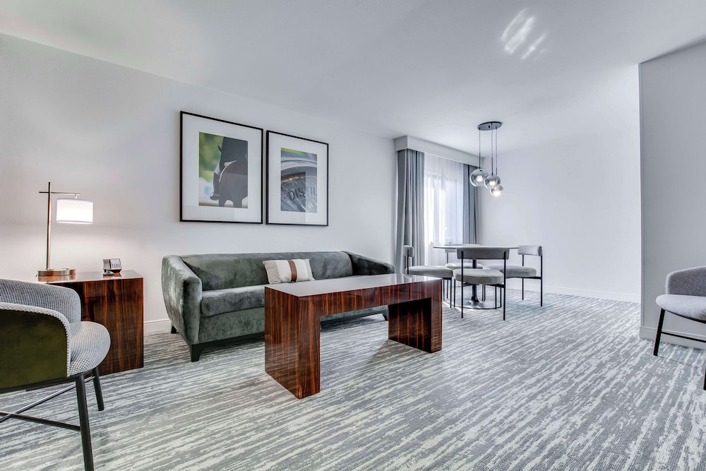 Embassy Suites Louisville East - photo 65
