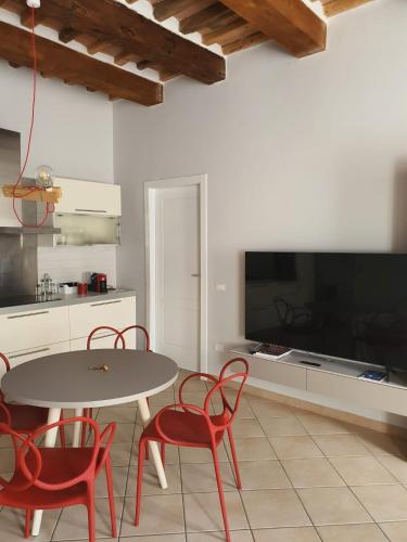 Mossotti Street Apartment — 4-Star Luxury Hotel in Pisa, Italy