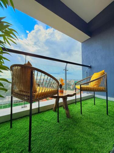 Executive Furnished Apartments With Breathtaking Amazing City Views Gym Swimming Pool Fully Equipped Gym Children Playground And Ample Parking Space And Proximity To Major Shopping Malls And Gourmet Restraunts