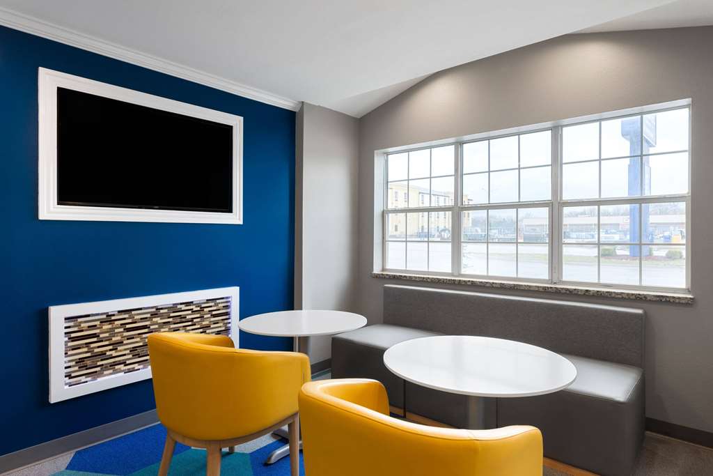 Microtel Inn & Suites by Wyndham Independence - photo 6