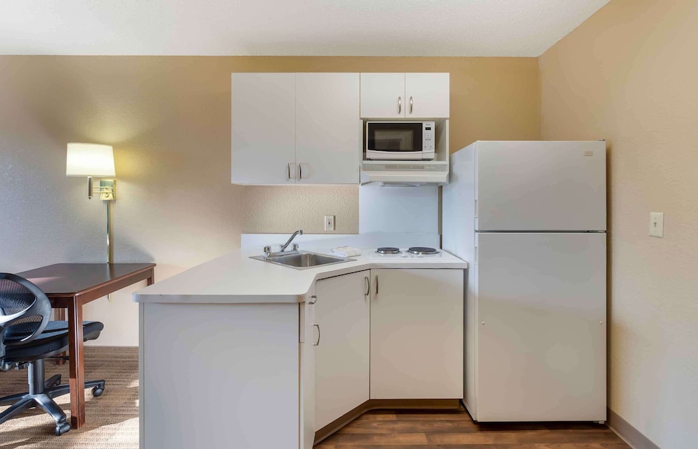 Extended Stay America Suites Chicago Vernon Hills Lake Fores - photo 20