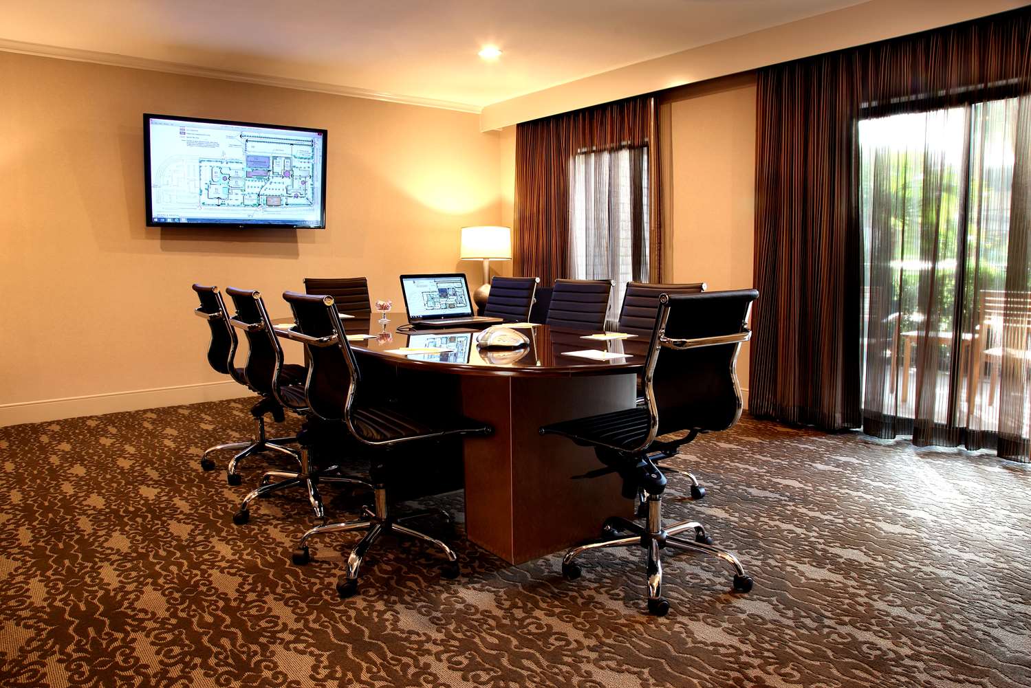 DoubleTree by Hilton Claremont - photo 31