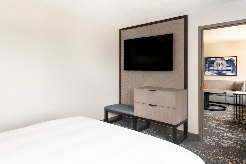 Pittsburgh Airport Marriott - photo 26