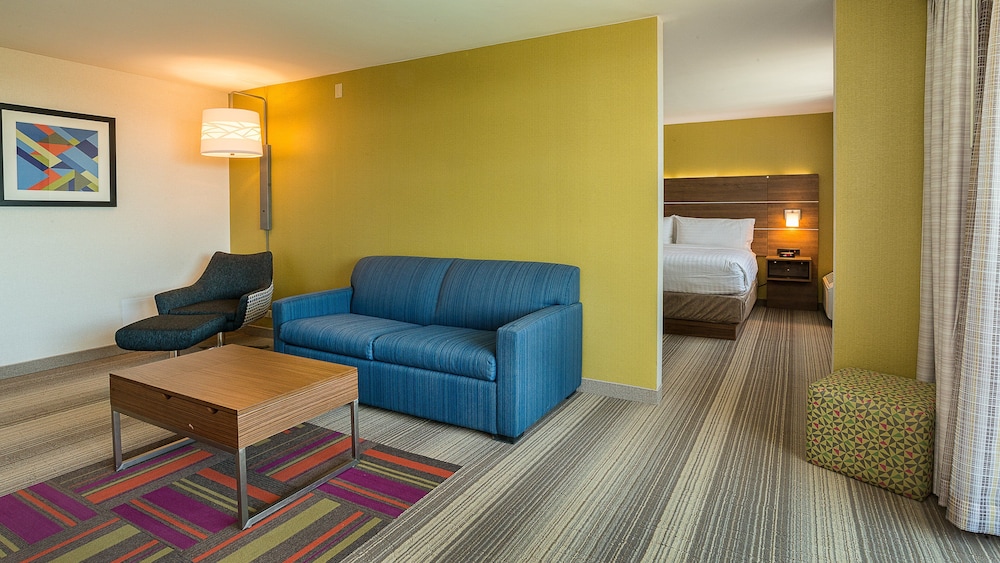 Holiday Inn Express Fullerton Anaheim by IHG - photo 9