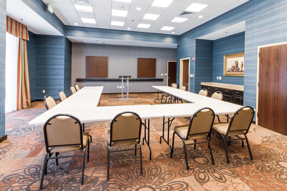 Hampton Inn & Suites Huntsville Hampton Cove - photo 37