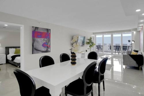 Star Dust Heart of Miami Dream Stay 4 BR — 4-Star Luxury Hotel in Miami, United States