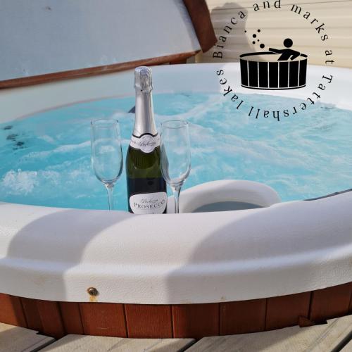 Bianca and marks 8 berth Caravan with Hot tub in Lincoln, United Kingdom