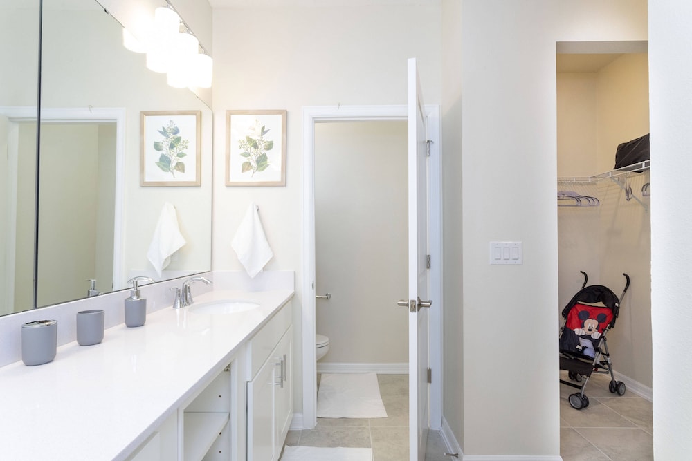 High End Apartment In Storey Lake Resort With Great Amenities 10 Miles To Disney - photo 17