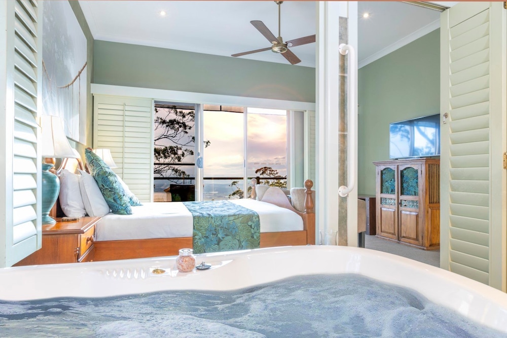 Avocado Sunset B&B — 4-Star Luxury Hotel in Tamborine Mountain, Australia