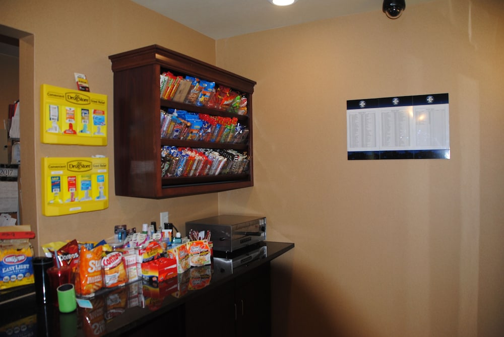 Cobblestone Hotel & Suites Charlestown IN - photo 26