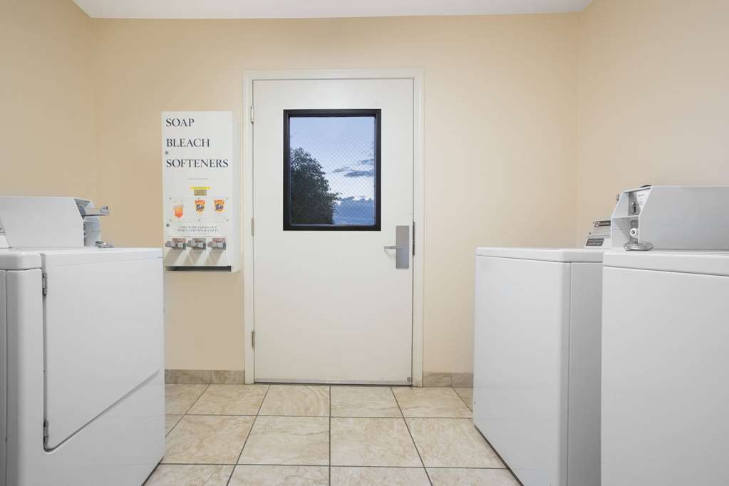 Days Inn by Wyndham Lake Havasu - photo 19