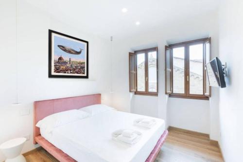 Ponte Vecchio Luxury Flat — 4-Star Luxury Hotel in Florence, Italy