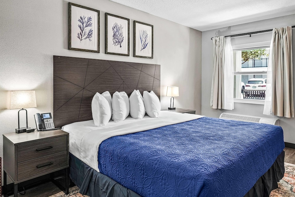 Baymont by Wyndham Ocala Suites - photo 7