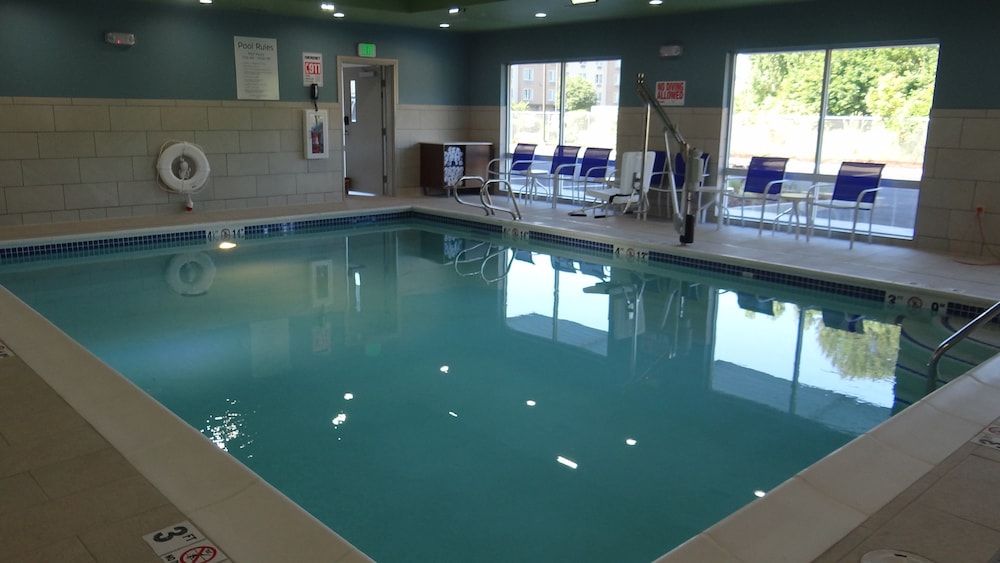 Holiday Inn Express & Suites Auburn Downtown by IHG - photo 25