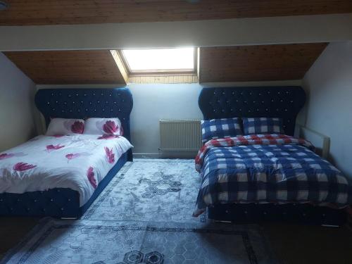 Welsh Mountain Retreat With Studio Flat - last minute hotel in Caernarfon