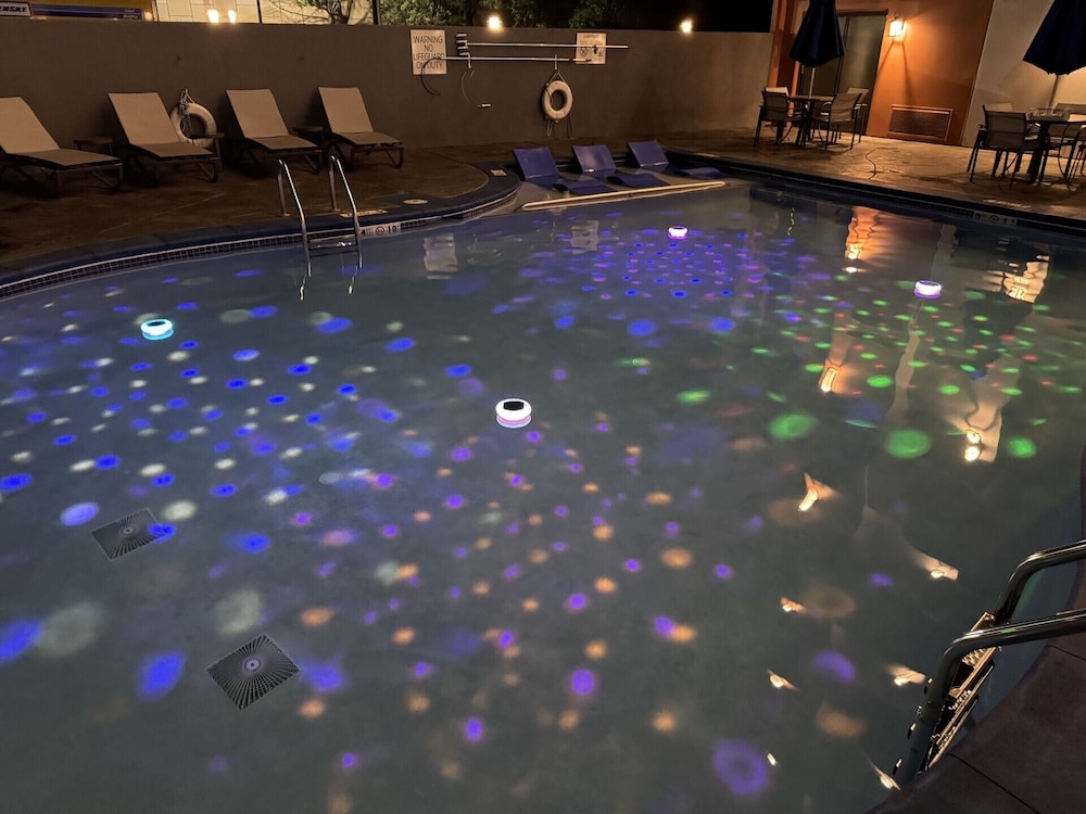 Holiday Inn Express Denver Central North by IHG - photo 31