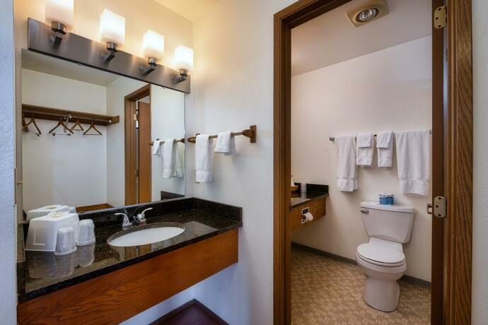 Cap Sante Inn - photo 3