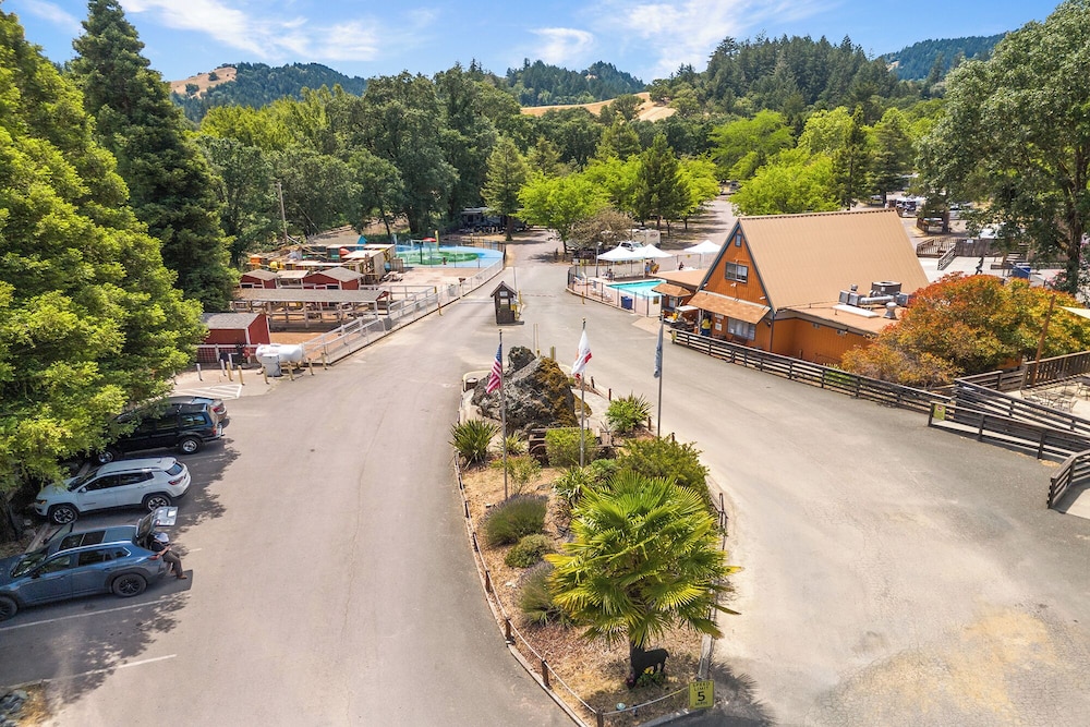 Mendocino Redwoods RV Resort in Willits, United States