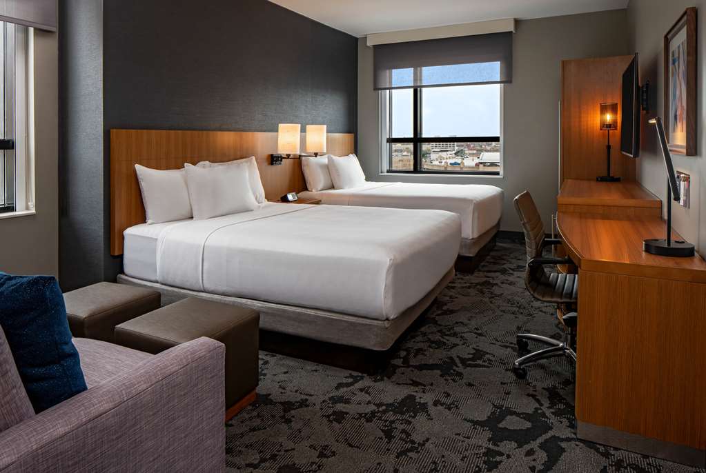 Hyatt Place Indianapolis Downtown - photo 25