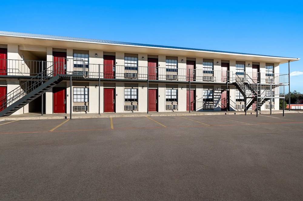 Red Roof Inn Nacogdoches - photo 30