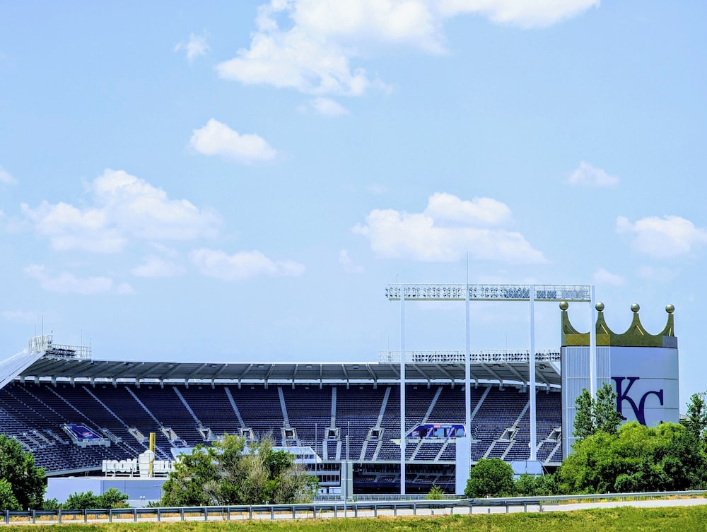 Hotel Lotus Kansas City Stadium - photo 26