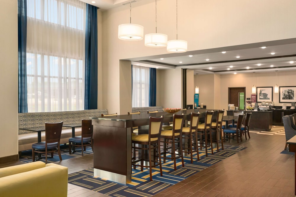 Hampton Inn & Suites Lavonia - photo 25