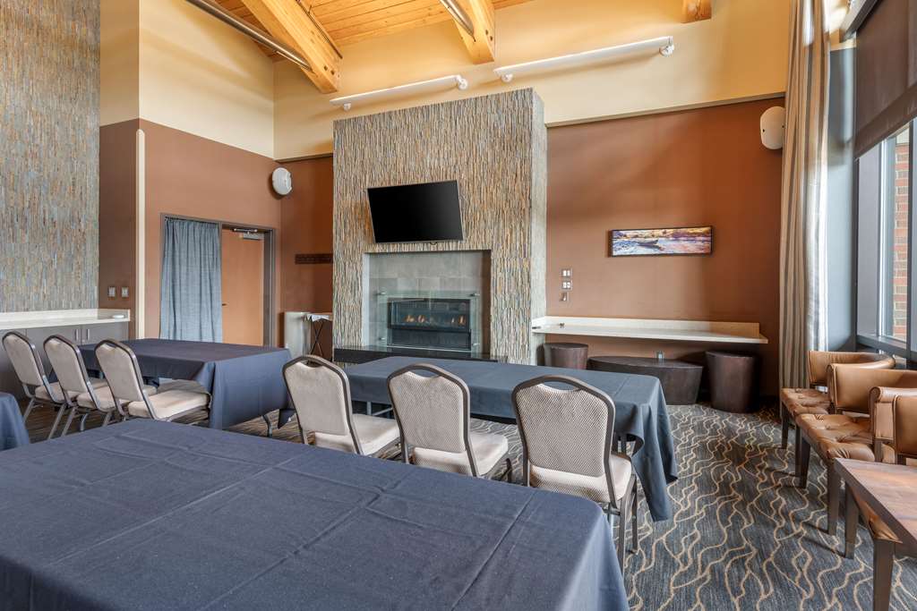 Best Western Premier Boulder Falls Inn - photo 54