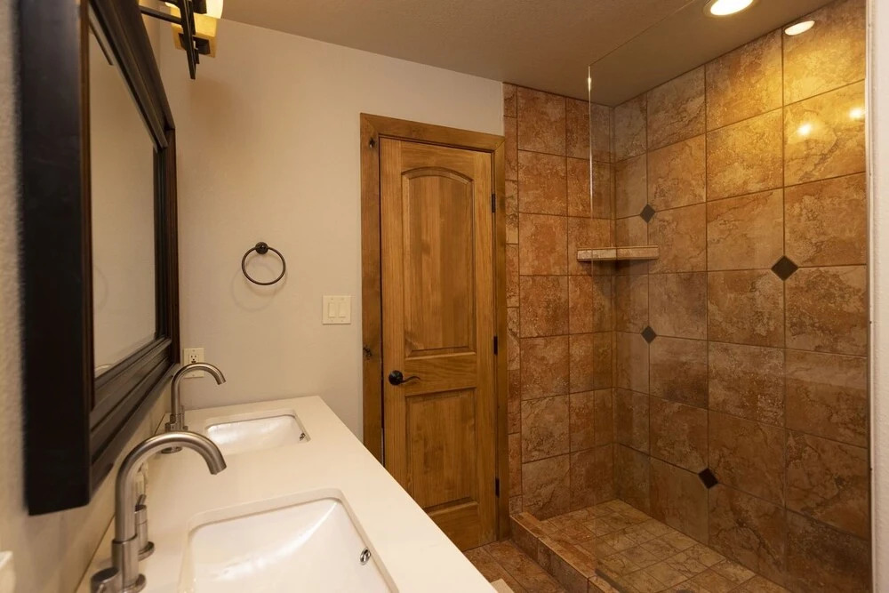 Purgatory Ge Studio Deluxe Studio Bedroom Hotel Room by Redawning Durango - photo 10