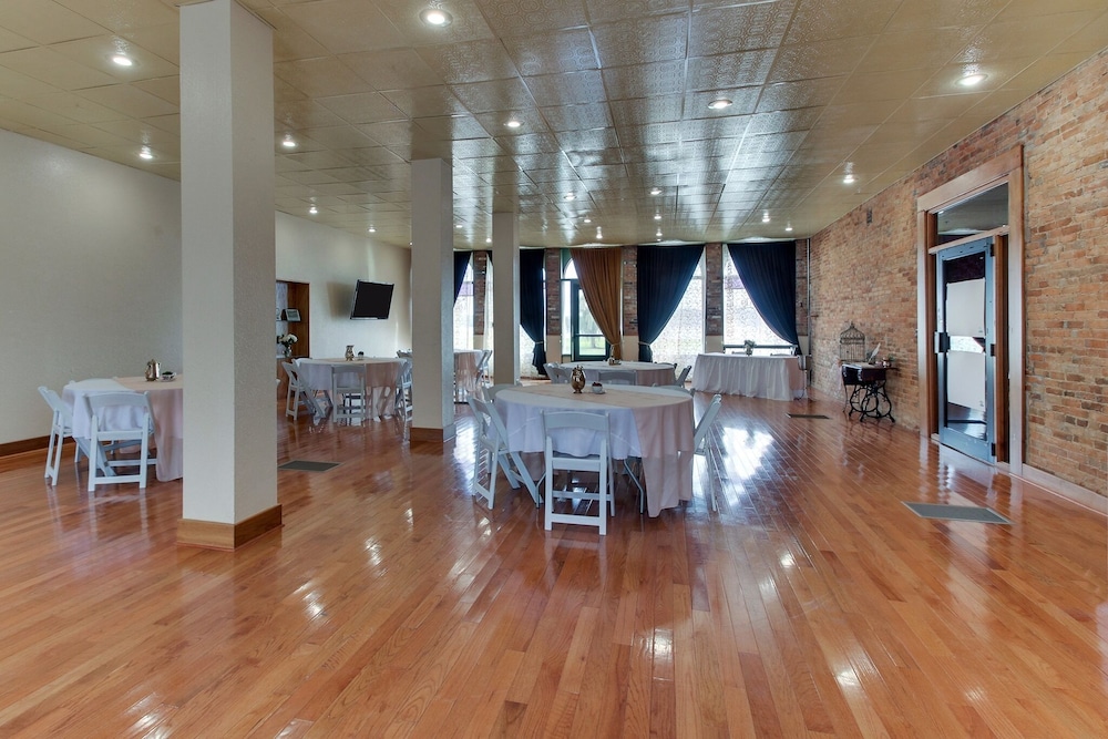 Kingsley Inn - photo 56