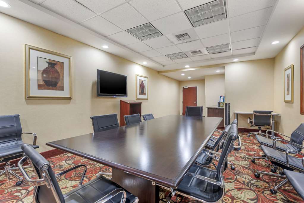 Comfort Suites Blythe - photo 36