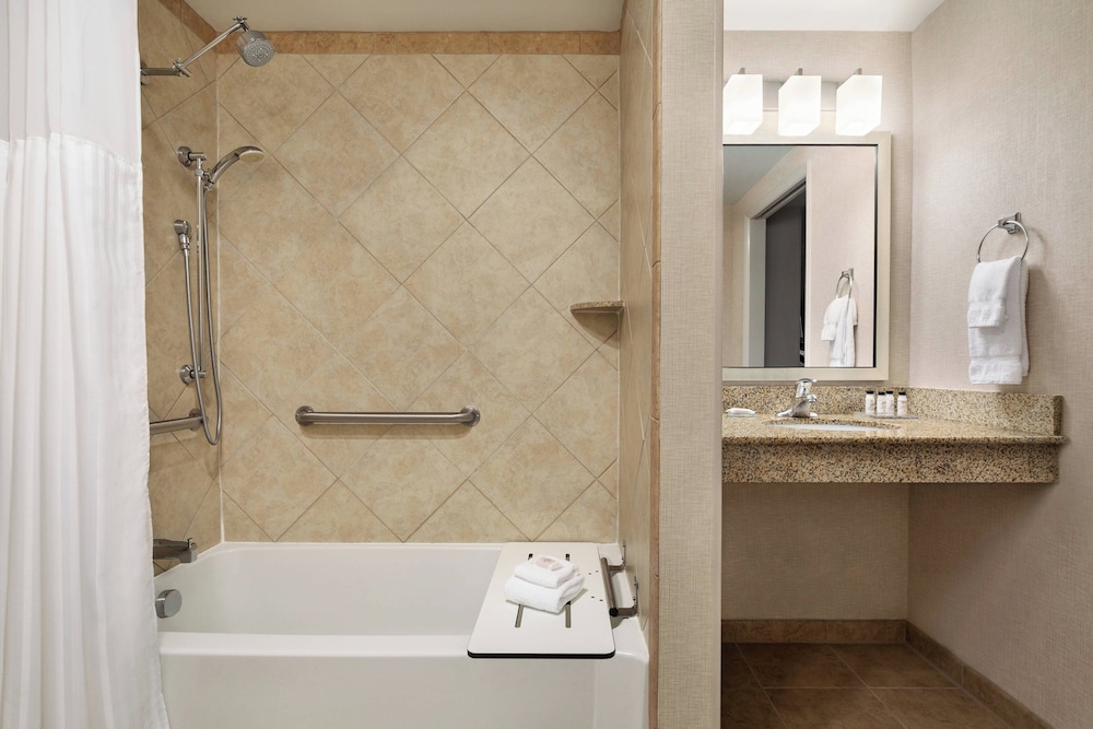 Delta Hotels by Marriott Helena Colonial - photo 18