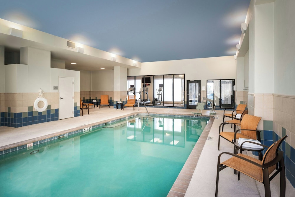 Courtyard by Marriott St. Petersburg Downtown - photo 21