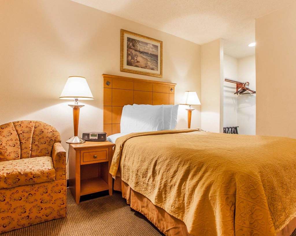 Rodeway Inn Point Pleasant Beach - photo 17