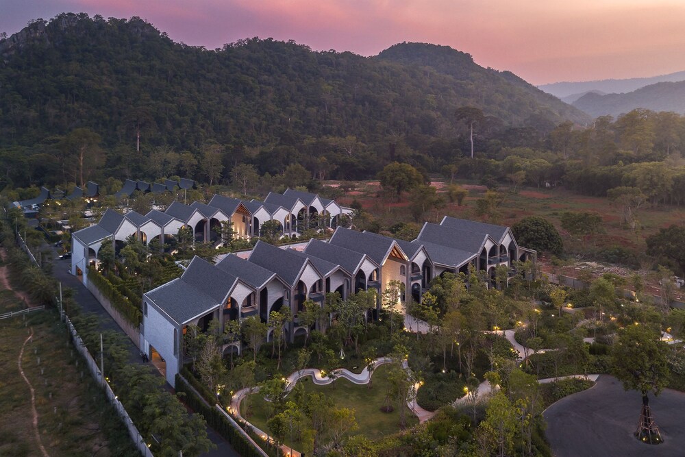 Hotel Labaris Khao Yai — 4-Star Luxury Hotel in Pak Chong, Thailand