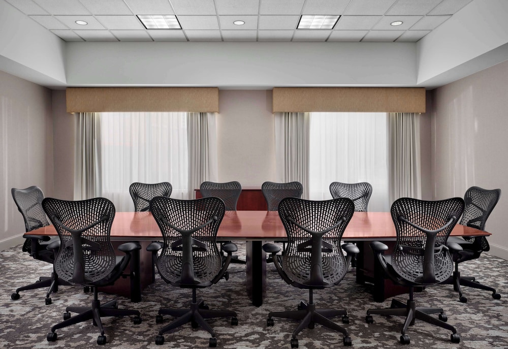 Hilton Garden Inn Detroit Downtown - photo 29